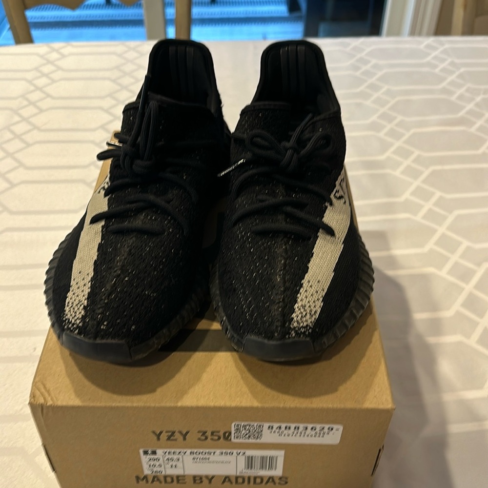 Yeezy boost 350 size 10.5